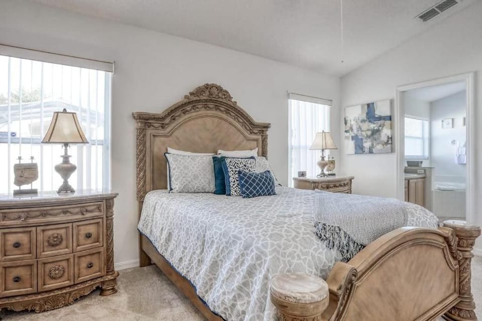 Private Pool Home Near Disney & Universal Studios House in Kissimmee