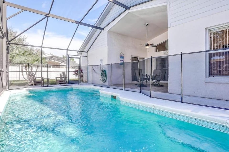 Private Pool Home Near Disney & Universal Studios House in Kissimmee