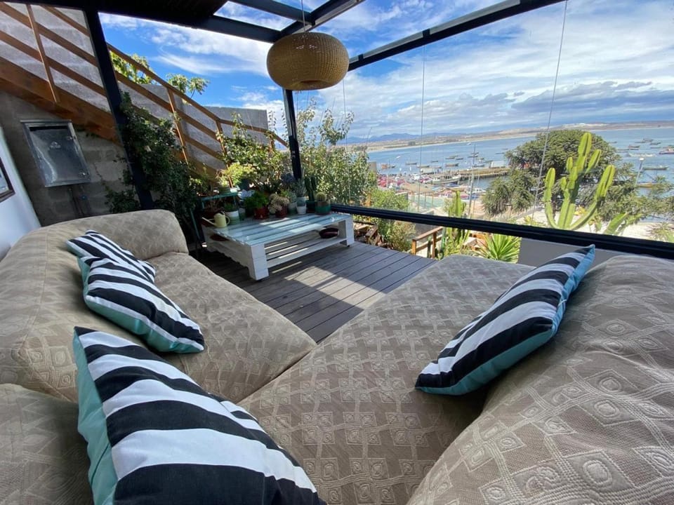 Natural landscape, Balcony/Terrace, Seating area, Sea view