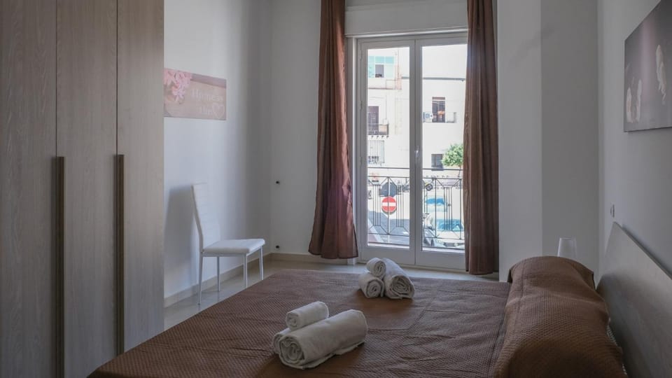 Terrasini Downtown Little Square Apartment in Terrasini