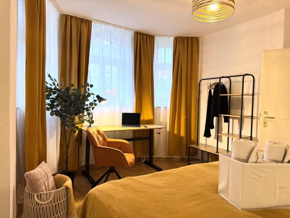 Bed, Business facilities, Bedroom, wardrobe