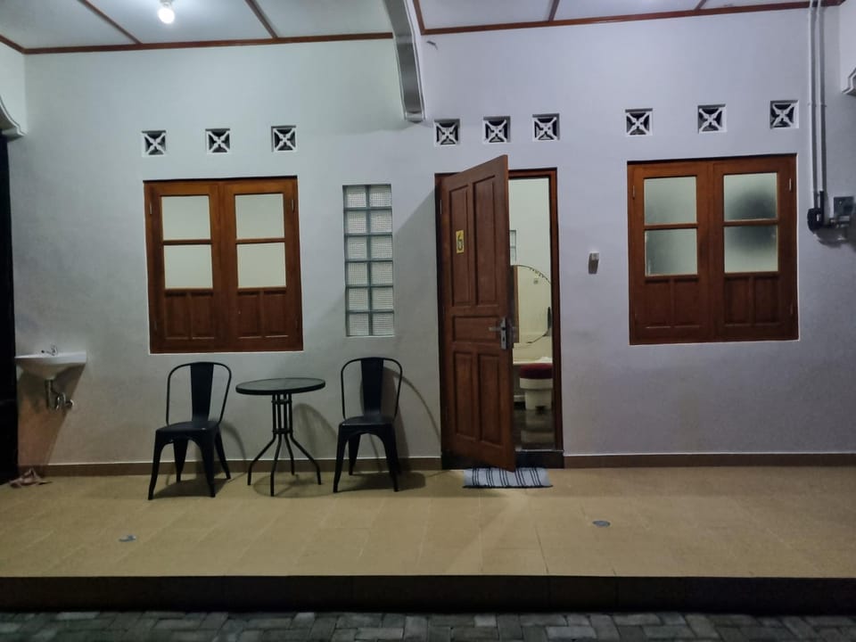 Diyan Padhang Homestay Kamar 6 Apartment in Special Region of Yogyakarta