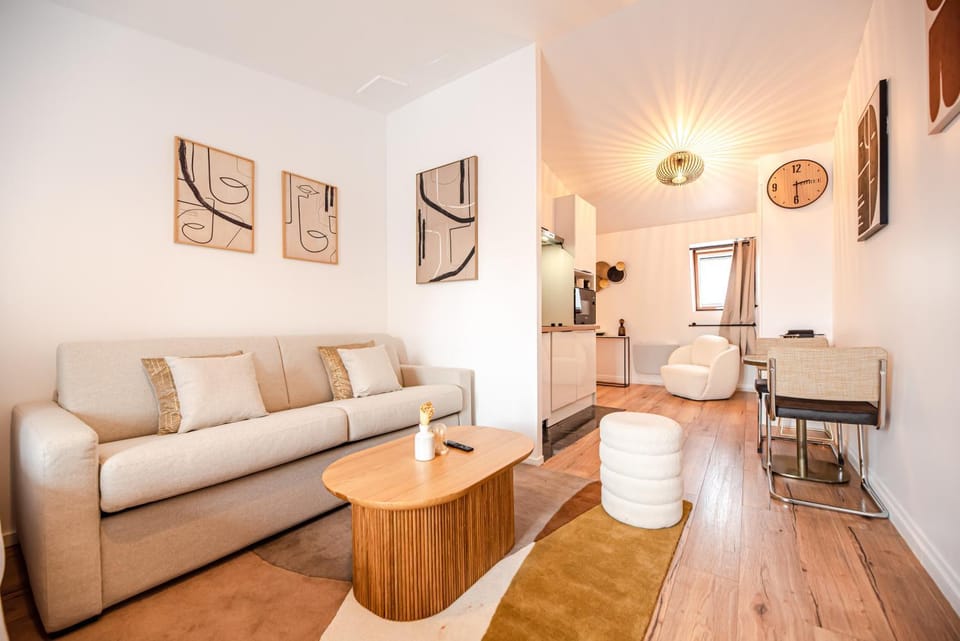 Kitchen or kitchenette, Living room, Dining area