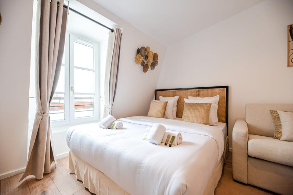 Bed, Bedroom