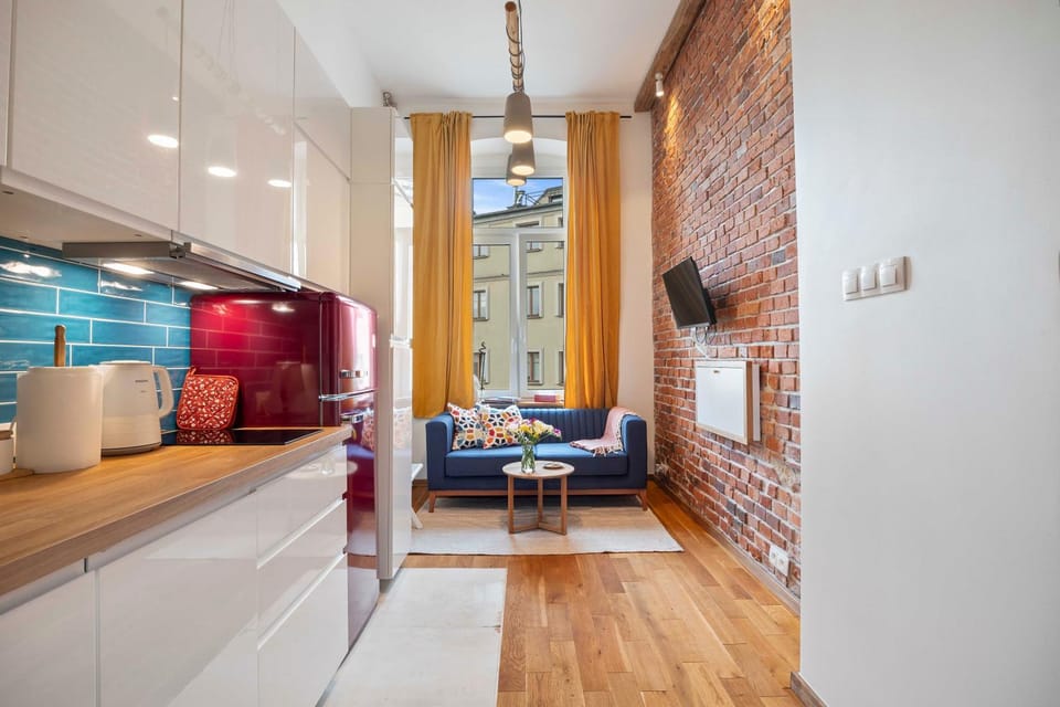 TV and multimedia, Kitchen or kitchenette, Living room, Seating area