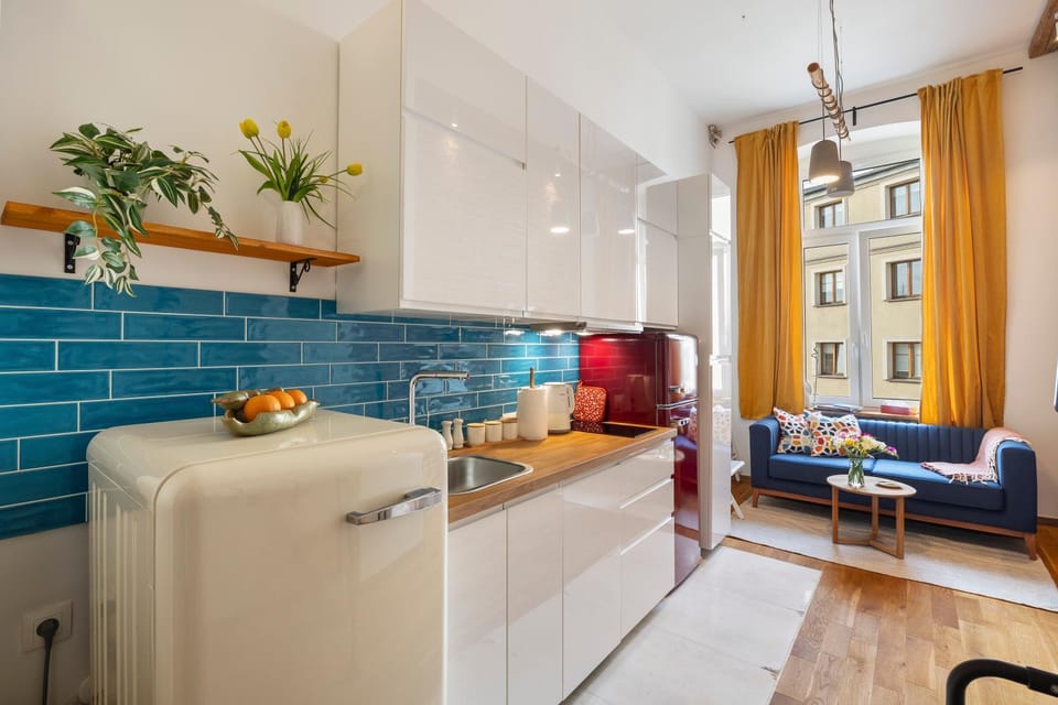 Kitchen or kitchenette, Living room, Seating area, stove