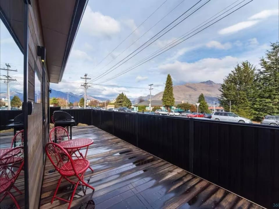Central Spa Getaway (F2) Apartment in Queenstown