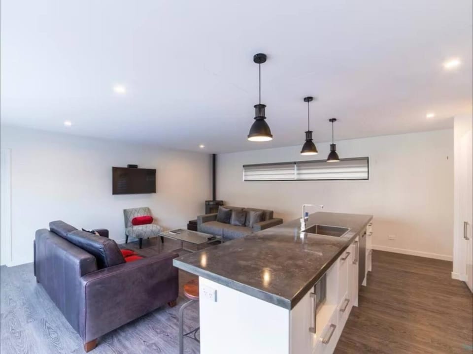 Central Spa Getaway (F2) Apartment in Queenstown