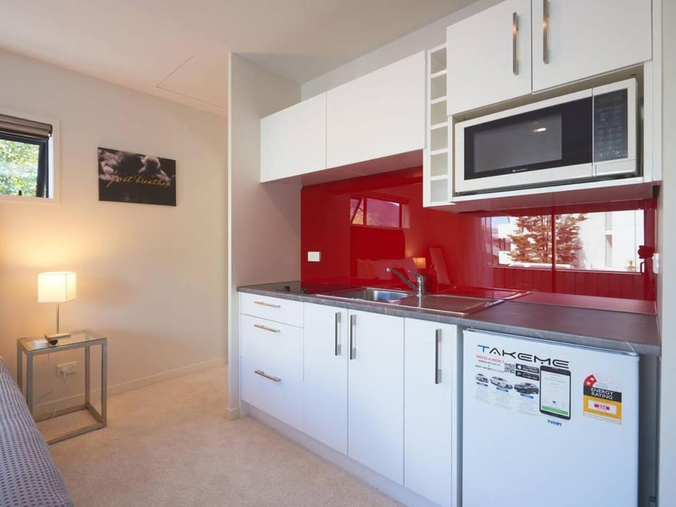 Central Spa Getaway Studio (F1) Apartment in Queenstown