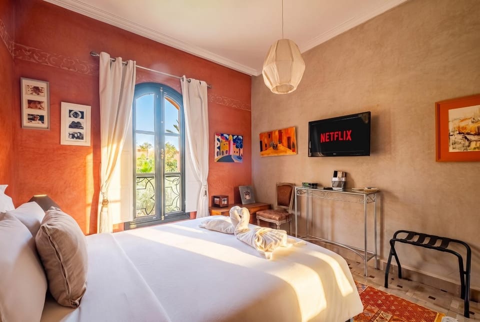TV and multimedia, Photo of the whole room, Bedroom