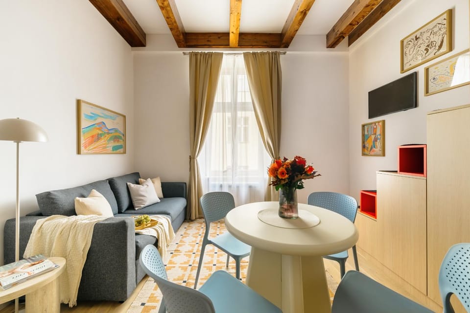 Living room, Seating area