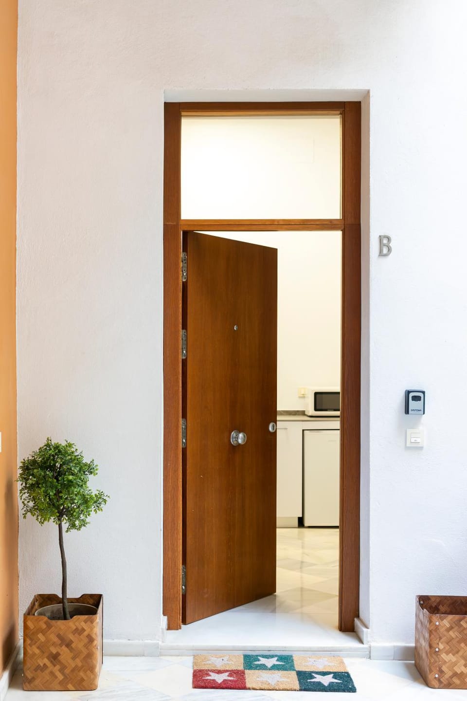 Facade/entrance