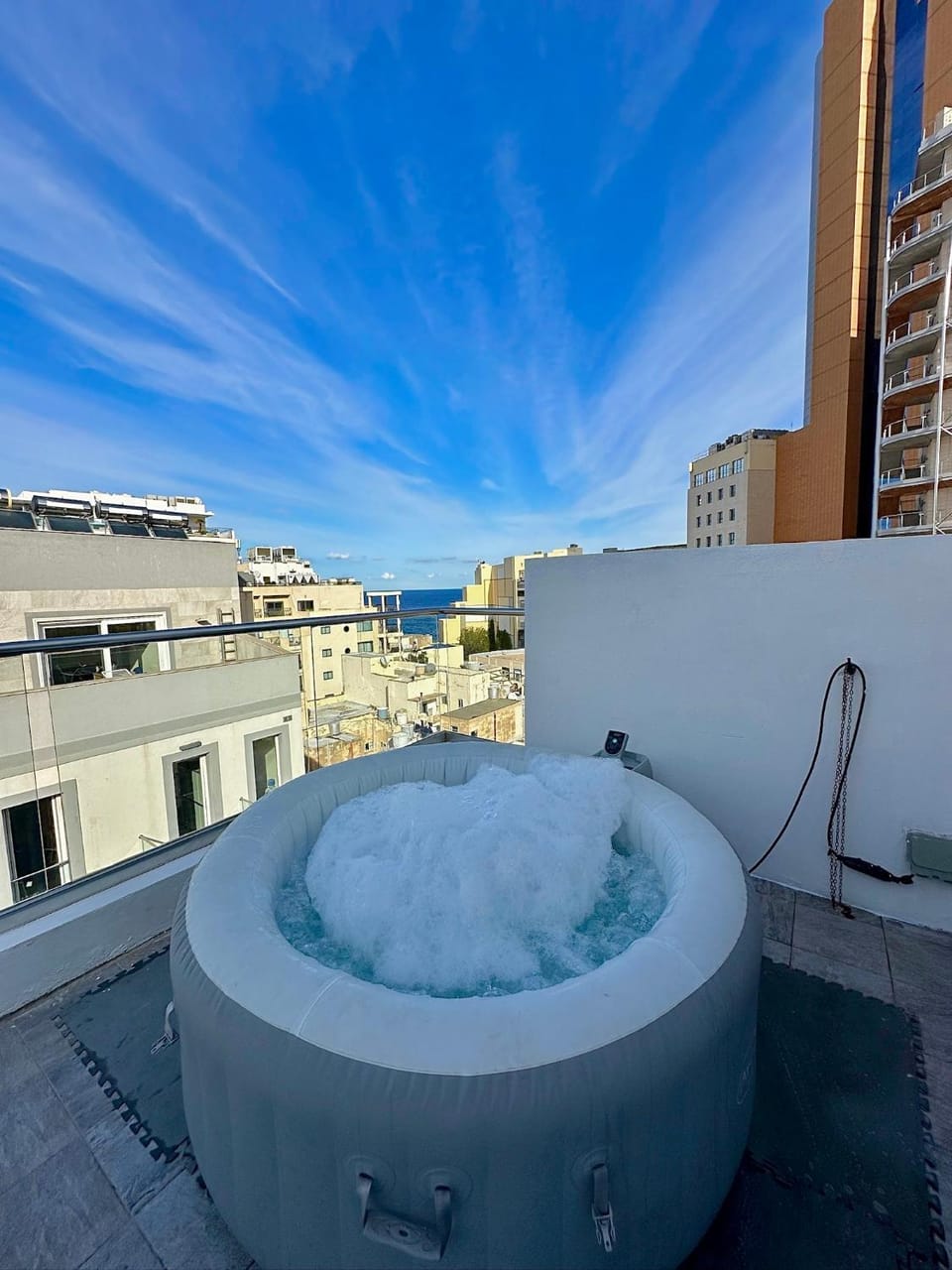 Hot Tub, Hot Tub