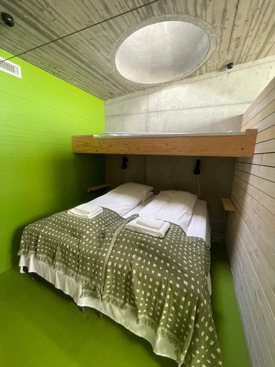 Bed, Photo of the whole room, Bedroom, bunk bed