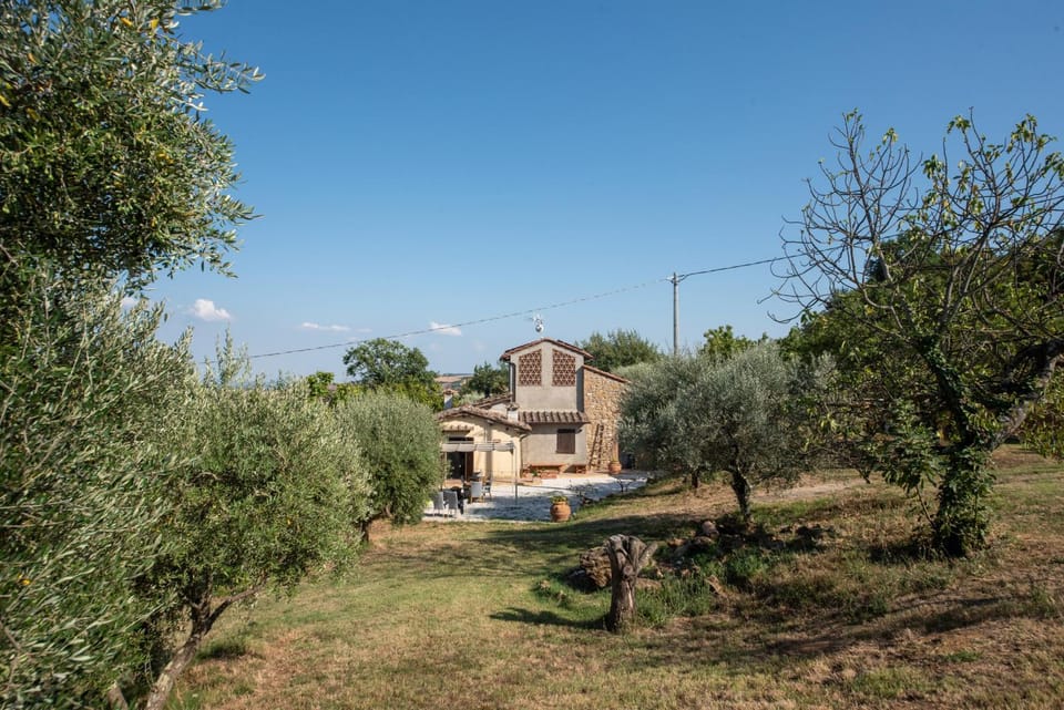 Villa Thesan Villa in Volterra