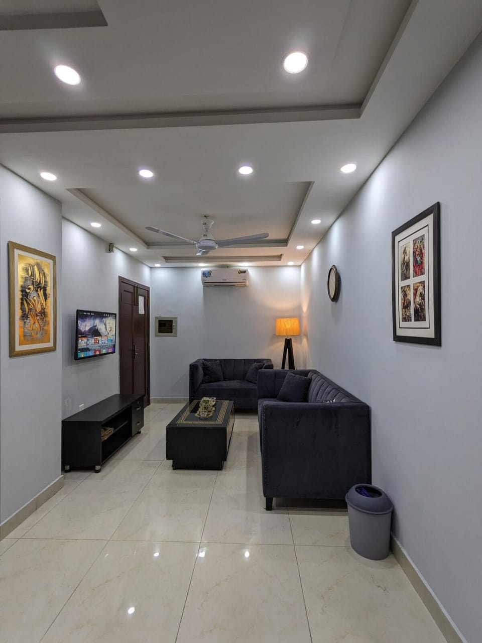 Apartment in Bahria town Lahore Apartment in Lahore