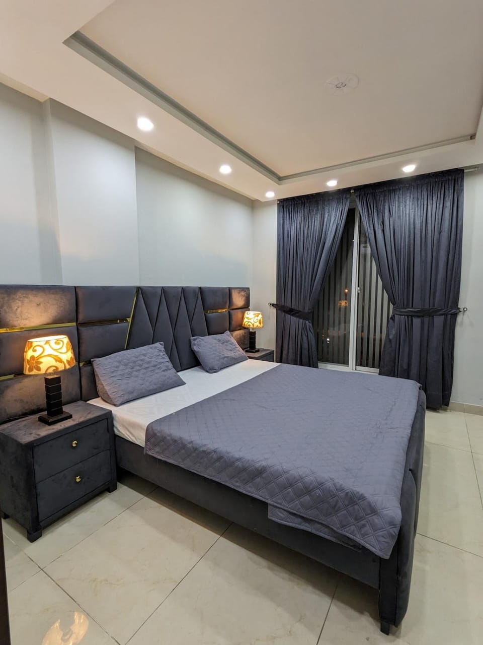 Apartment in Bahria town Lahore Apartment in Lahore