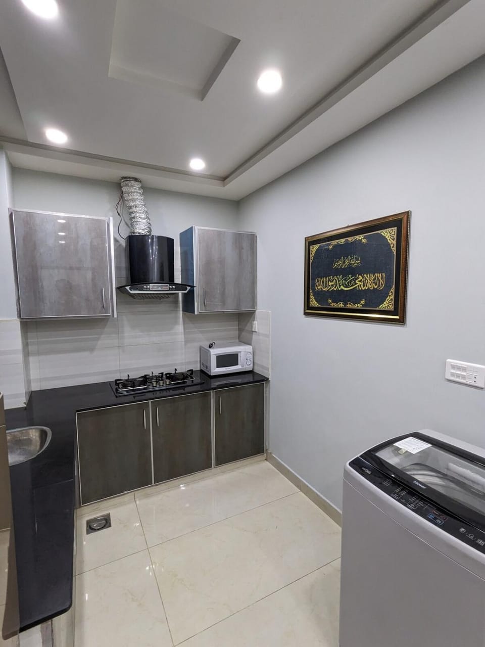 Apartment in Bahria town Lahore Apartment in Lahore