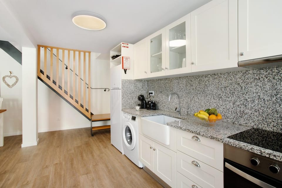 Property building, Kitchen or kitchenette, Living room