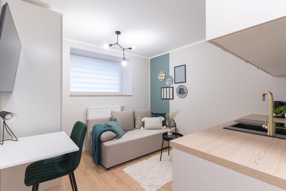 TV and multimedia, Kitchen or kitchenette, Living room, Seating area