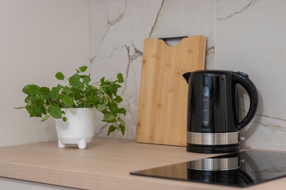 Coffee/tea facilities, Kitchen or kitchenette