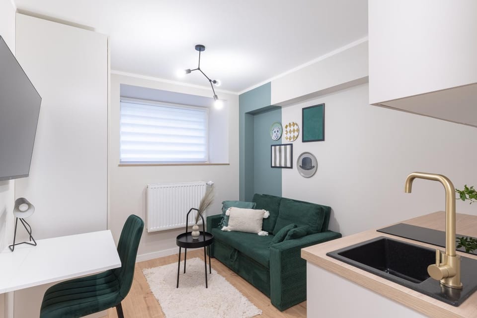 TV and multimedia, Kitchen or kitchenette, Living room, Seating area