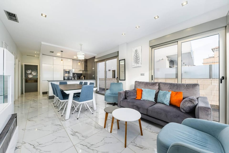 Communal lounge/ TV room, Living room