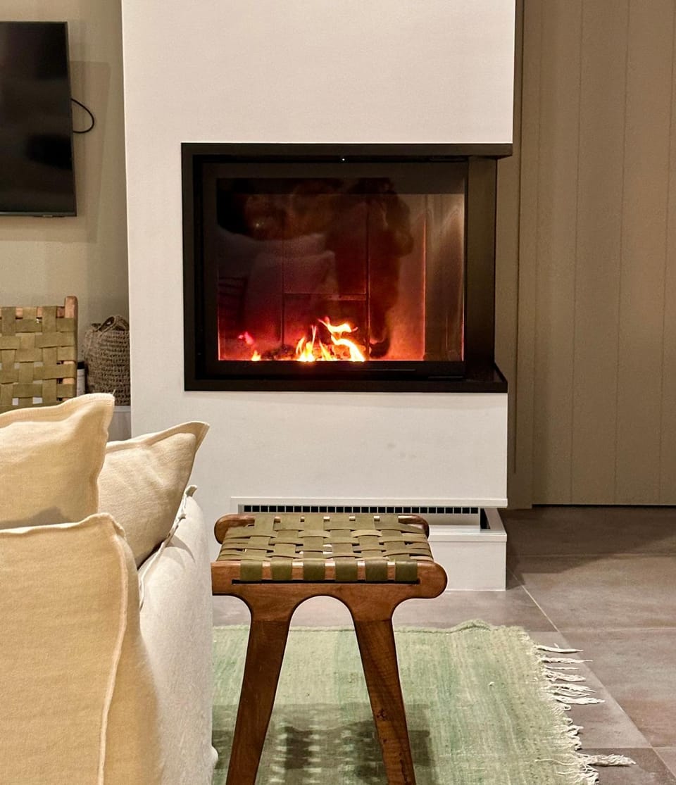 Living room, fireplace