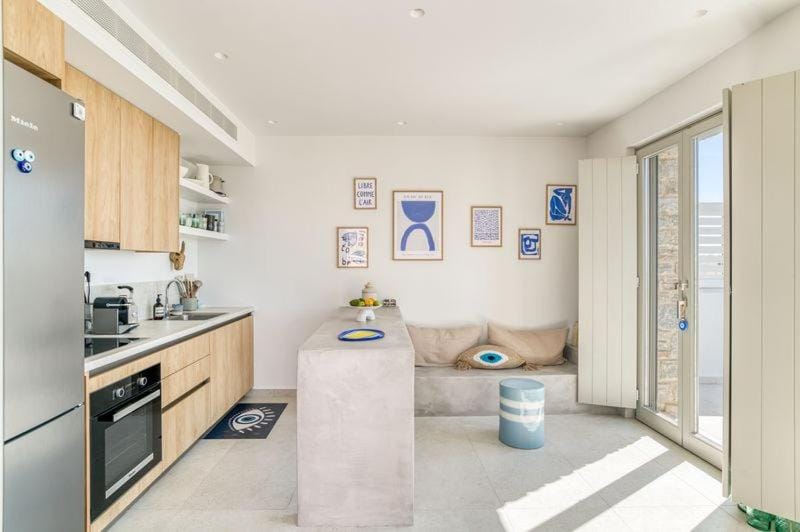 Kitchen or kitchenette, oven, stove, toaster
