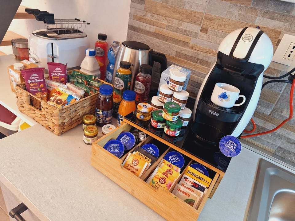 Coffee/tea facilities