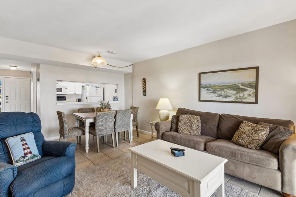 Relaxed Atmosphere in S Fletcher Duplex House in Fernandina Beach