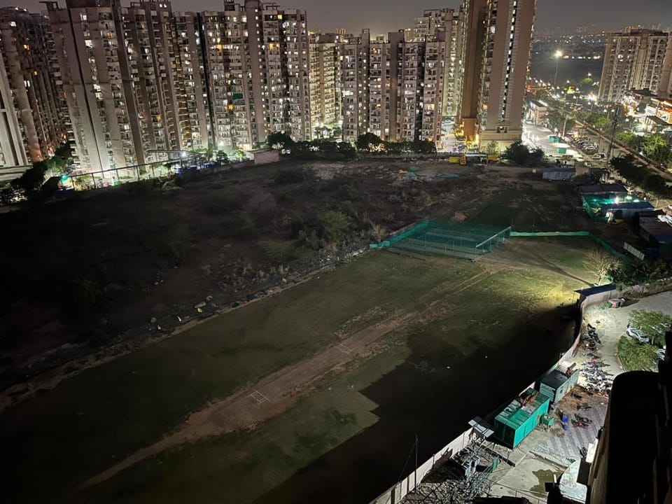 Golden palace studio Apartment in Noida