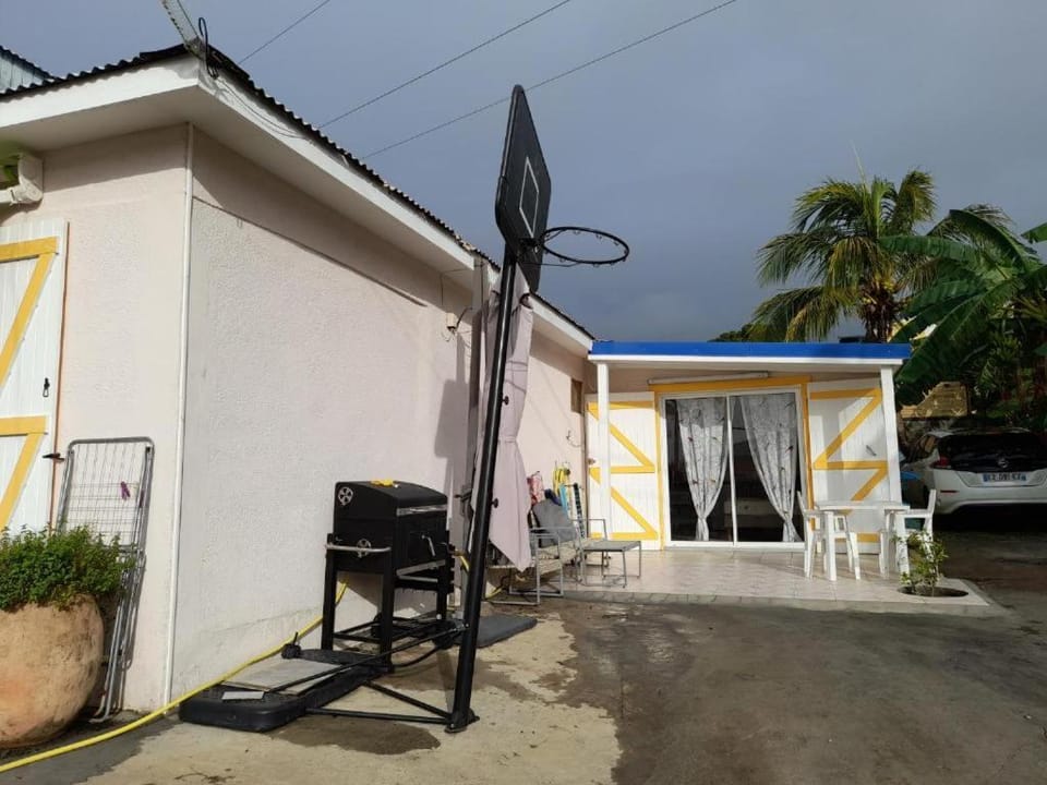 Le studio de Jeannine Apartment in Leeward Islands