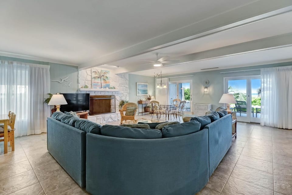 Dog Friendly Beach House House in Fernandina Beach