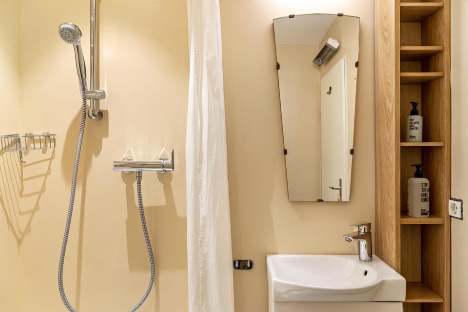 Bathroom, Living room