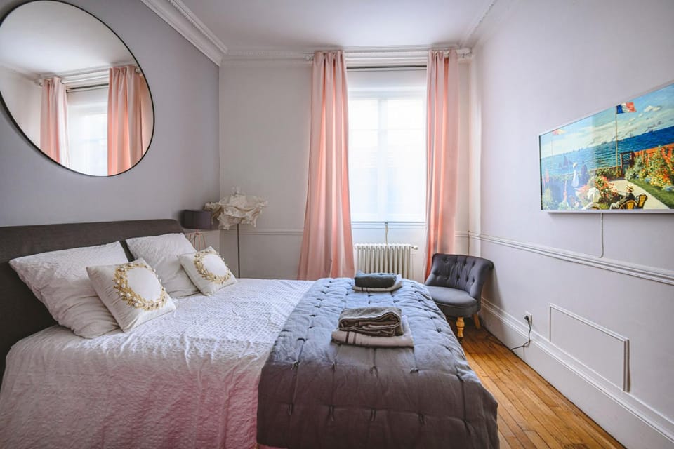 Le Jardin Reims Cathedrale Apartment in Reims