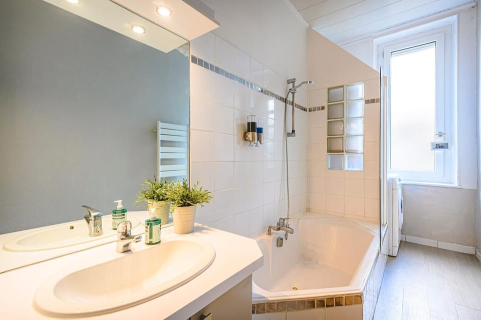 Le Jardin Reims Cathedrale Apartment in Reims
