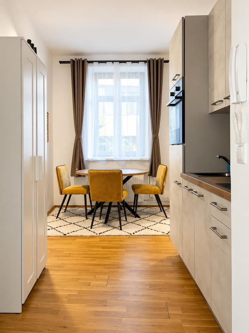 Hidden Gem in Old Town Apartment in Graz