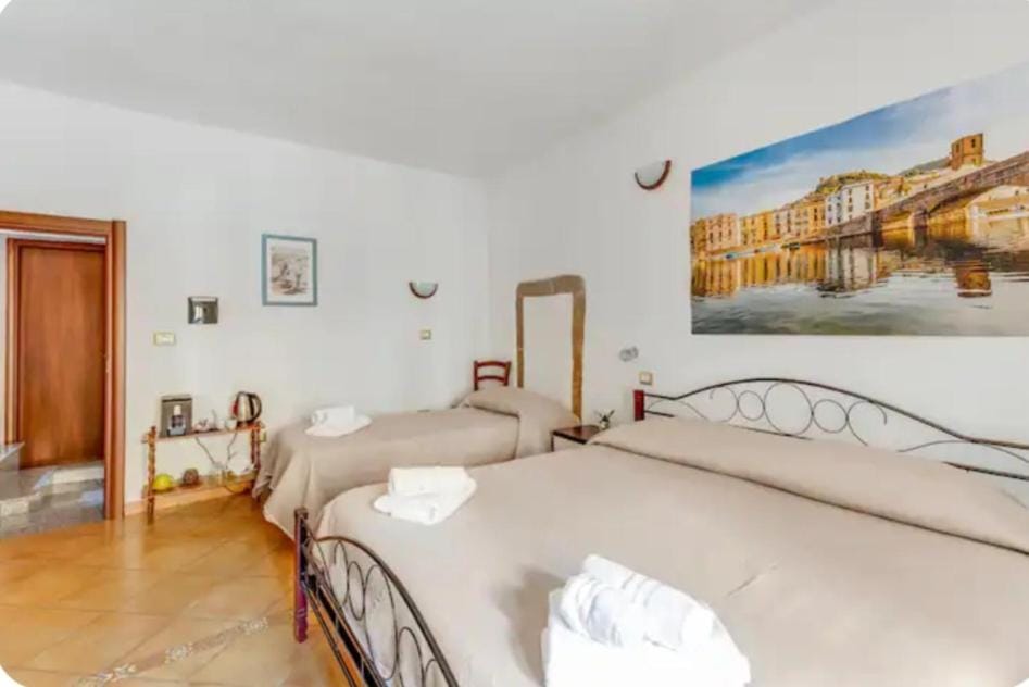 Ada's guest house Bed and Breakfast in Bosa