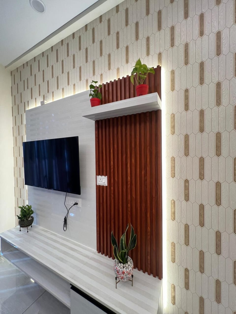 Skyloon Stays Apartment in Noida