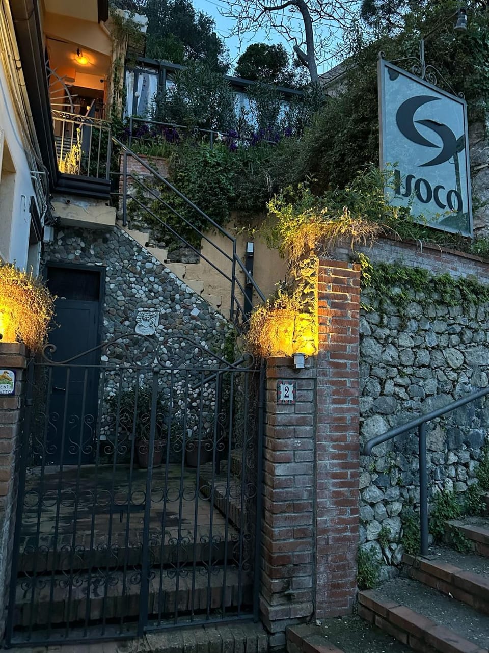 Facade/entrance