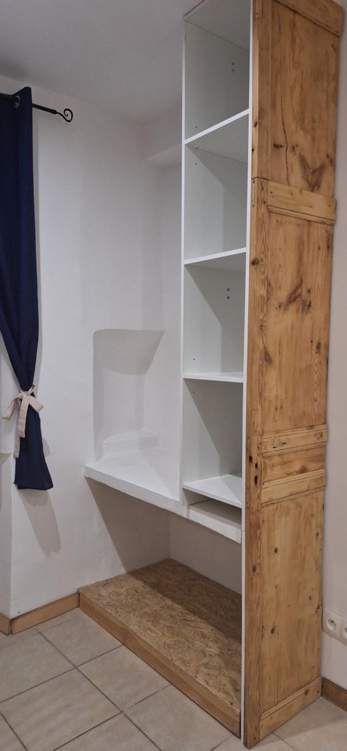 wardrobe