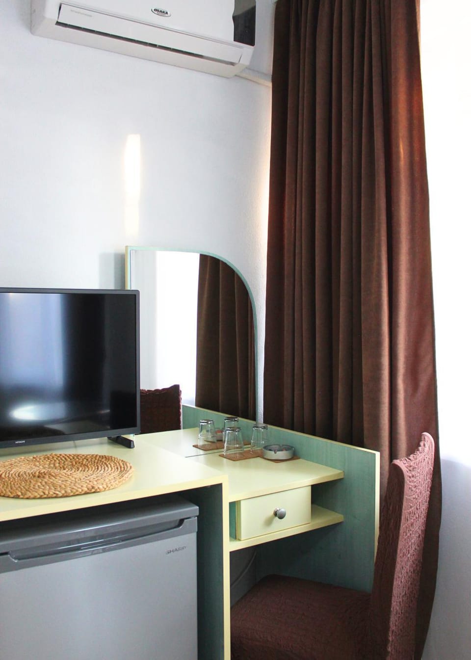 TV and multimedia, air conditioner