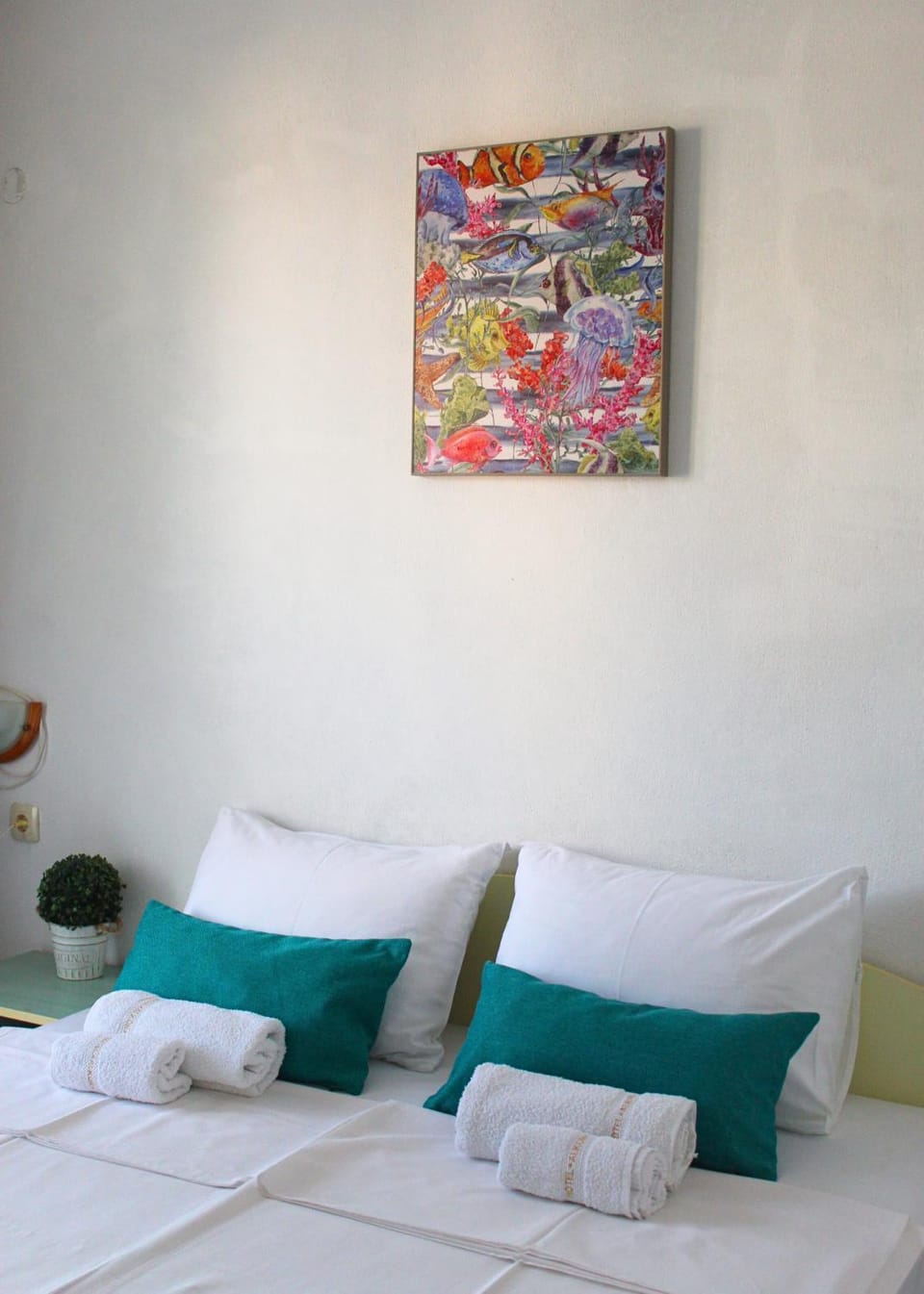 Bed, Photo of the whole room, Decorative detail, Bedroom, towels
