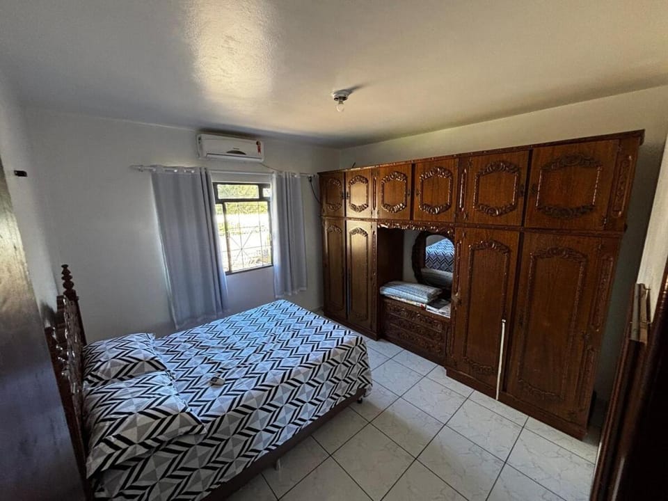 Casa Show Rural 3 Quartos Centro House in Cascavel
