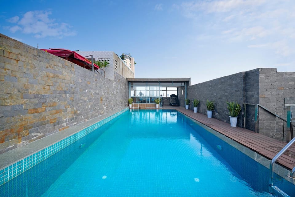 Balcony/Terrace, Swimming pool, Swimming pool