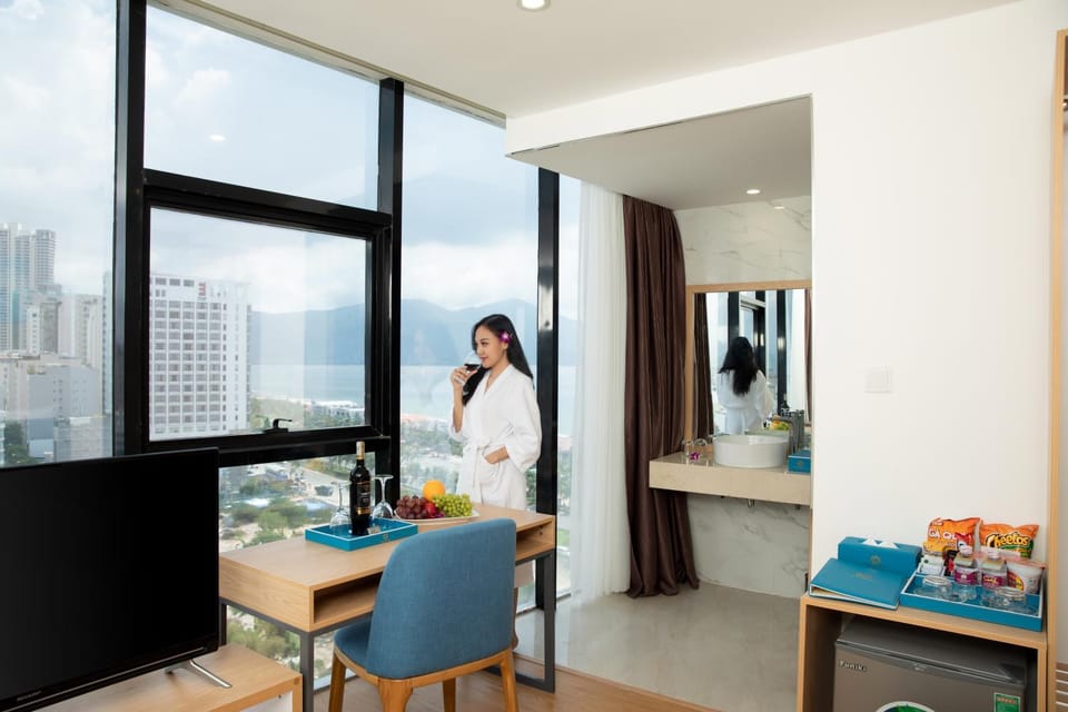 Shower, Bathroom, View (from property/room), City view, Garden view, Landmark view, Mountain view, Sea view, Quiet street view