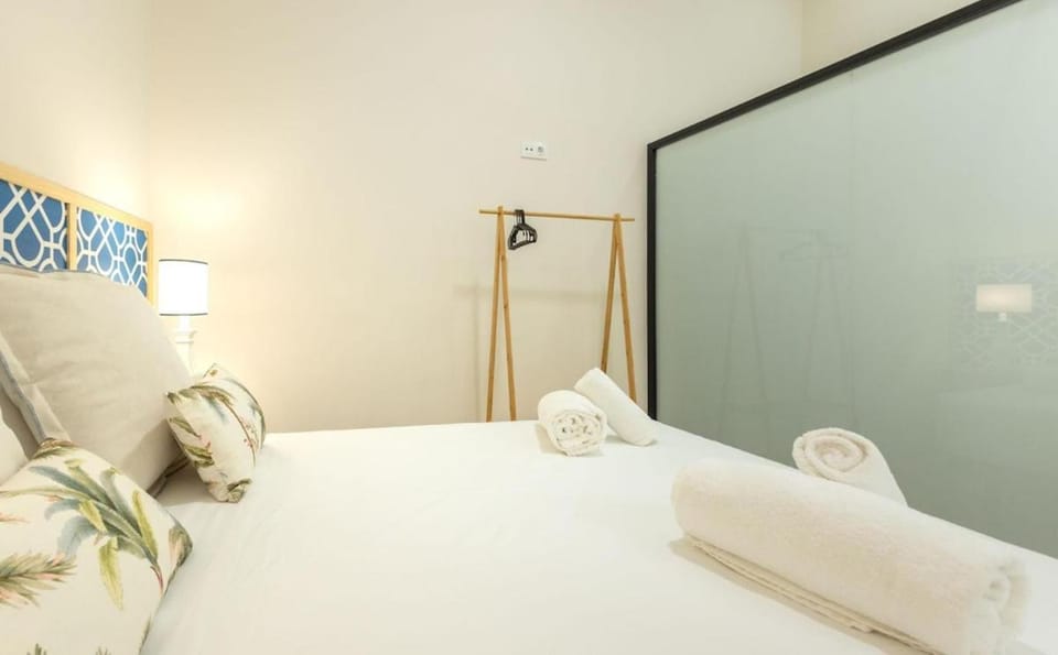 Rodrigo de Triana Deluxe Apartment in Seville