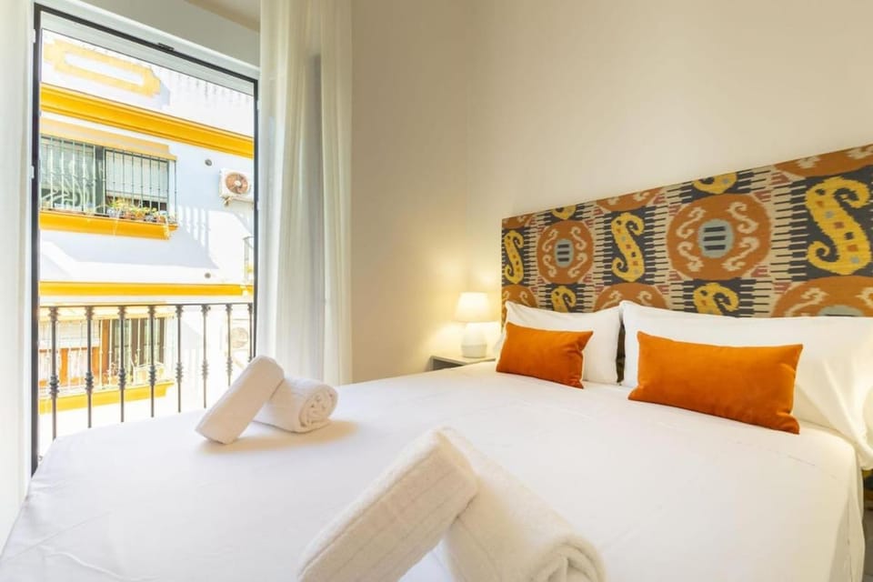 Rodrigo de Triana Deluxe Apartment in Seville