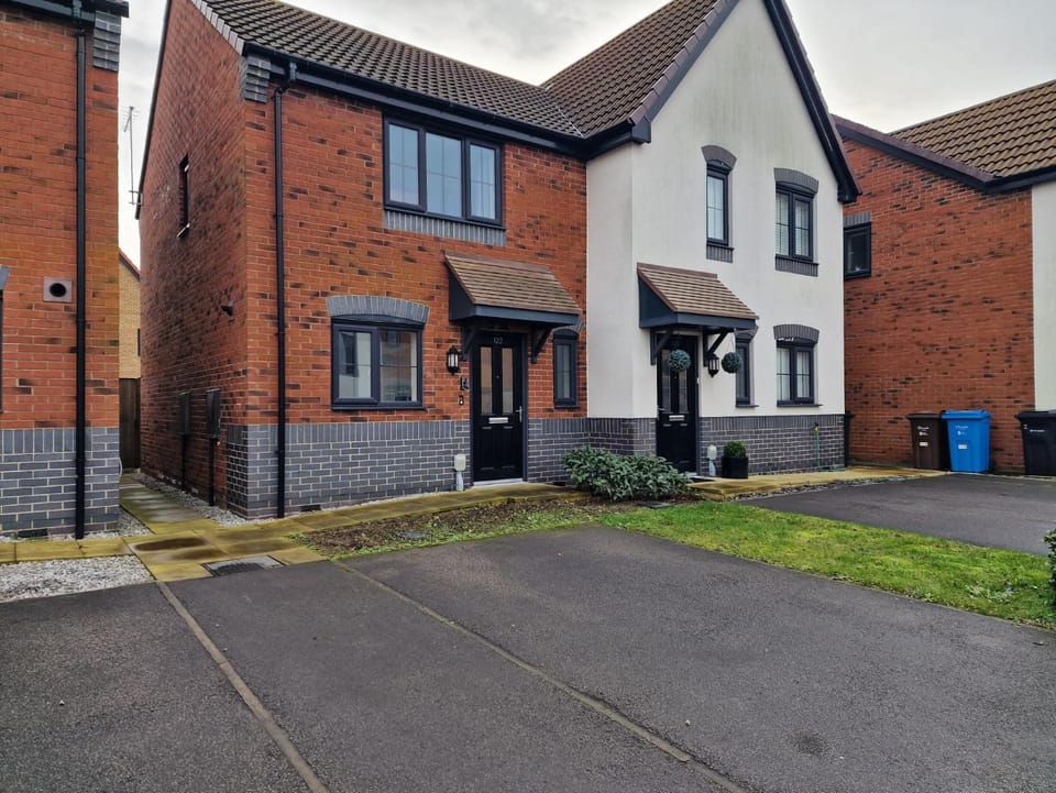 Property building, Day